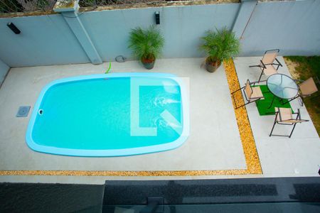 Casa de condomínio para alugar com 210m², 4 quartos e 4 vagas Casa de condomínio para alugar com 210m², 4 quartos e 4 vagasPiscina