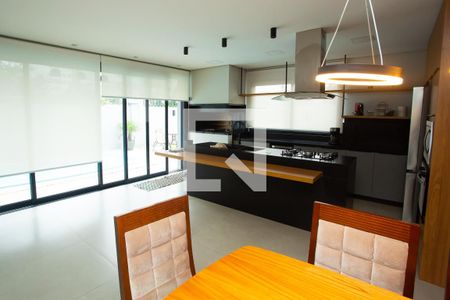 Casa de condomínio à venda com 210m², 4 quartos e 4 vagasCozinha