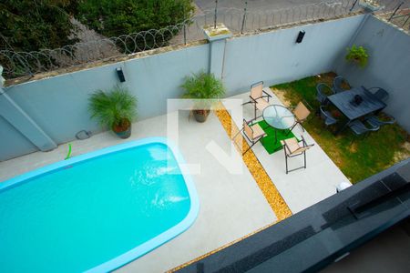 Casa de condomínio à venda com 210m², 4 quartos e 4 vagasPiscina 