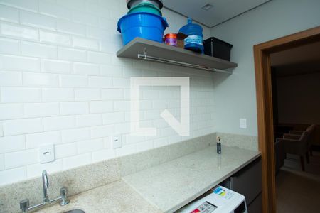 Casa de condomínio à venda com 210m², 4 quartos e 4 vagasÁrea de Serviço