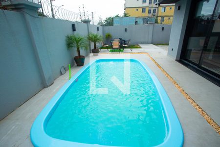 Casa de condomínio à venda com 210m², 4 quartos e 4 vagasPiscina
