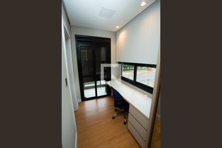 Casa de condomínio à venda com 210m², 4 quartos e 4 vagasSuíte 2