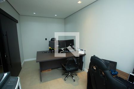 Casa de condomínio à venda com 210m², 4 quartos e 4 vagas Escritório