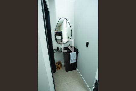 Casa de condomínio à venda com 210m², 4 quartos e 4 vagasBanheiro