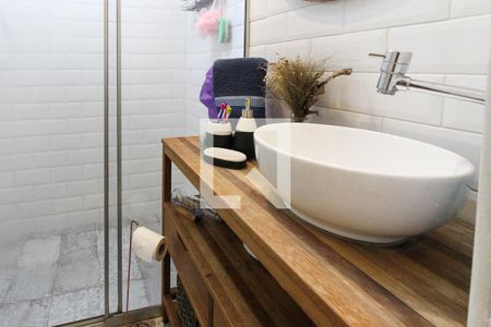 Banheiro de apartamento à venda com 2 quartos, 52m² em Vila Bela, São Paulo