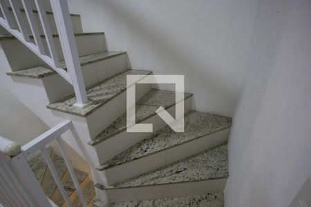 Escada de casa de condomínio à venda com 4 quartos, 120m² em Taquara, Rio de Janeiro