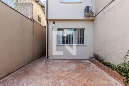 Garagem de casa para alugar com 3 quartos, 100m² em Vila Gertrudes, São Paulo