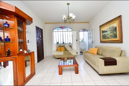 Sala  de apartamento à venda com 3 quartos, 118m² em Sagrada Família, Belo Horizonte