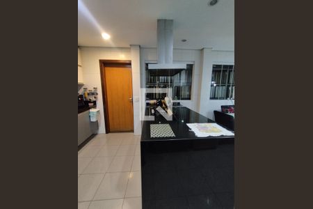 Cozinha de casa para alugar com 5 quartos, 440m² em Liberdade, São Paulo