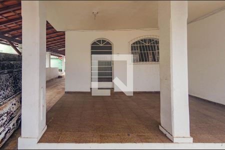 Área externa de casa para alugar com 3 quartos, 405m² em Dom Bosco, Belo Horizonte