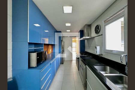 Cozinha de apartamento à venda com 4 quartos, 175m² em Vila Cordeiro, São Paulo