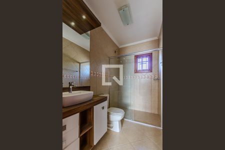 Banheiro Social de casa à venda com 3 quartos, 196m² em Aberta dos Morros, Porto Alegre