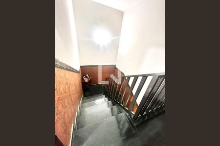 Escada de casa à venda com 4 quartos, 264m² em Jardim Bom Retiro, Campinas