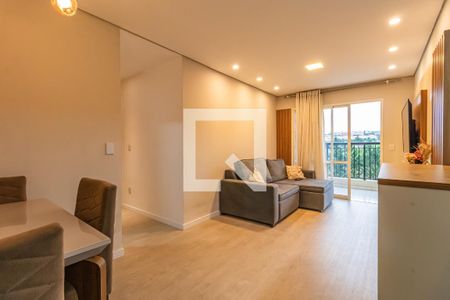 Sala de apartamento à venda com 2 quartos, 70m² em Jardim Tupanci, Barueri