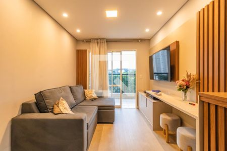 Sala de apartamento à venda com 2 quartos, 70m² em Jardim Tupanci, Barueri