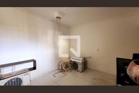 Edícula de casa à venda com 3 quartos, 280m² em Parque Brasilia, Jundiaí
