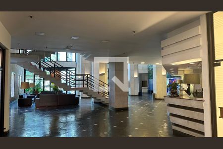 Entrada de apartamento à venda com 1 quarto, 80m² em Copacabana, Rio de Janeiro