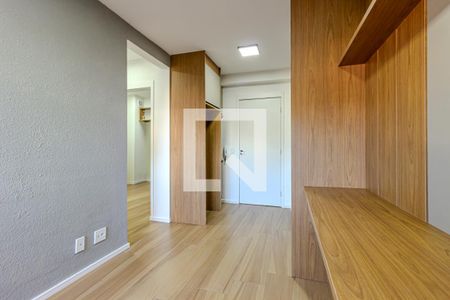 Sala/Cozinha de apartamento à venda com 2 quartos, 37m² em Jardim São Luís, São Paulo