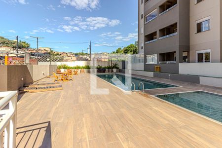 Apartamento à venda com 37m², 2 quartos e sem vagaÁrea comum - Piscina
