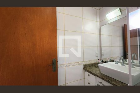 Banheiro - Quarto 1 de casa de condomínio à venda com 6 quartos, 407m² em Loteamento Portal do Paraiso, Jundiaí