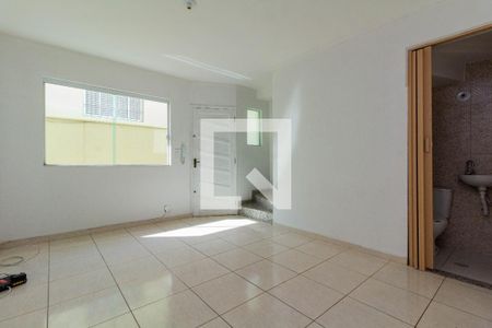 Sala/Cozinha de casa à venda com 2 quartos, 72m² em Vila Ré, São Paulo
