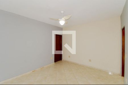 Sala de casa para alugar com 2 quartos, 190m² em Jardim Presidente Dutra, Guarulhos