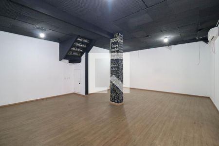Sala de casa à venda com 4 quartos, 210m² em Pinheiros, São Paulo