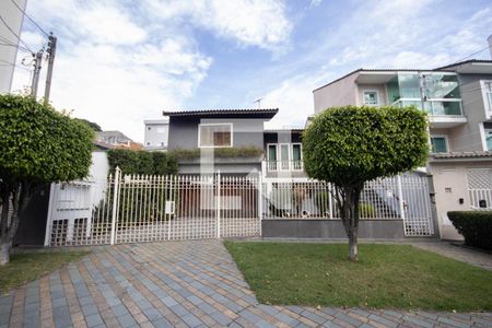 Fachada de casa à venda com 3 quartos, 198m² em Vila Maria Alta, São Paulo