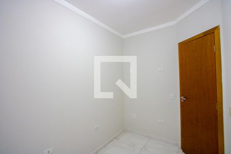Quarto 2 de apartamento para alugar com 2 quartos, 42m² em Jardim Alvorada, Santo André