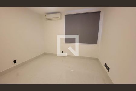 Quarto de casa à venda com 6 quartos, 1072m² em Barra da Tijuca, Rio de Janeiro