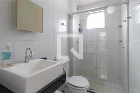 Banheiro social de apartamento à venda com 2 quartos, 53m² em Bom Jesus, Contagem