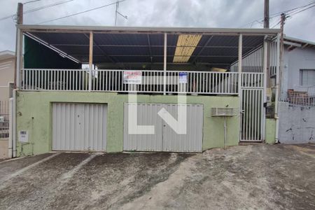 Fachada de casa à venda com 2 quartos, 250m² em Vila Aurocan, Campinas