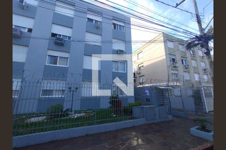 Fachada e placa de apartamento à venda com 2 quartos, 60m² em São Sebastião, Porto Alegre