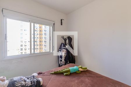 Quarto 2 de apartamento à venda com 3 quartos, 69m² em Santo Antônio, Porto Alegre