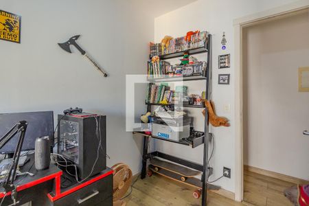 Quarto 1 de apartamento à venda com 3 quartos, 69m² em Santo Antônio, Porto Alegre