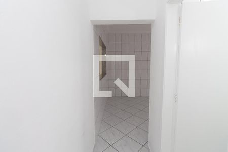 Corredor de casa para alugar com 2 quartos, 95m² em Parque Vitoria, São Paulo