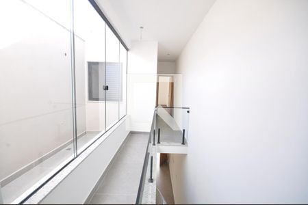 Corredor de casa à venda com 3 quartos, 115m² em Vila Isolina Mazzei, São Paulo