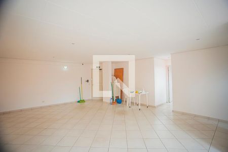 Apartamento à venda com 62m², 2 quartos e 2 vagasHall social