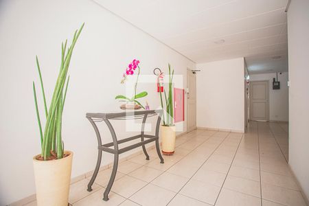 Apartamento à venda com 62m², 2 quartos e 2 vagasHall social