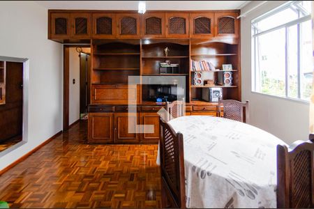 Sala de apartamento à venda com 3 quartos, 66m² em Coração Eucarístico, Belo Horizonte
