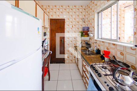 Cozinha de apartamento à venda com 3 quartos, 66m² em Coração Eucarístico, Belo Horizonte