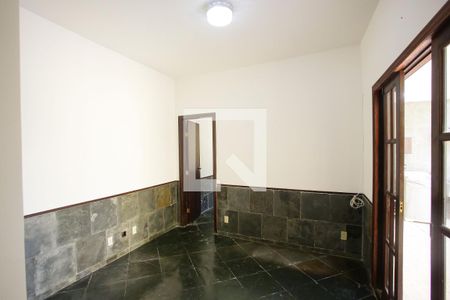 Sala de casa para alugar com 2 quartos, 180m² em Freguesia (jacarepaguá), Rio de Janeiro