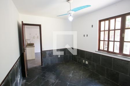 Suíte de casa para alugar com 2 quartos, 180m² em Freguesia (jacarepaguá), Rio de Janeiro