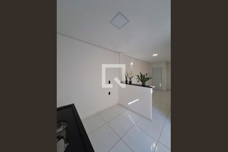 Cozinha de casa de condomínio à venda com 2 quartos, 59m² em Vila Aurora (zona Norte), São Paulo