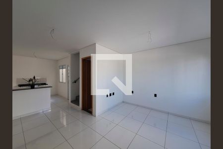 Sala de casa de condomínio à venda com 2 quartos, 64m² em Vila Aurora (zona Norte), São Paulo