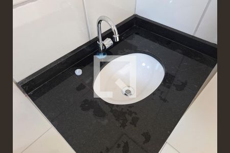 Casa de condomínio à venda com 63m², 2 quartos e 1 vagaBanheiro/Suite