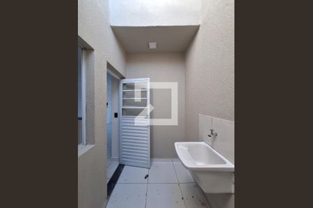 Casa de condomínio à venda com 63m², 2 quartos e 1 vagaÁrea de Serviço