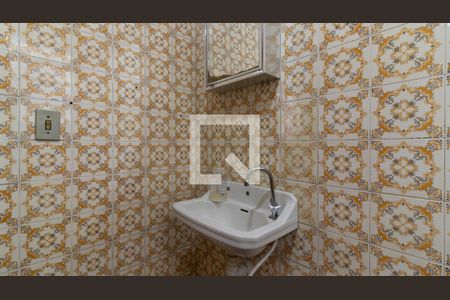 Banheiro de casa à venda com 2 quartos, 120m² em Vila Costa Melo, São Paulo