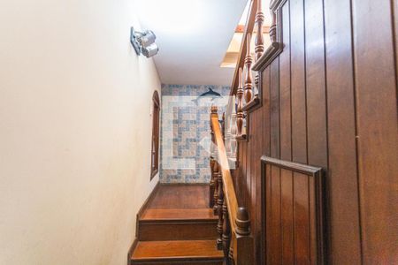 Escada de Acesso ao 2° Pavimento de casa à venda com 4 quartos, 321m² em Pompéia, Belo Horizonte