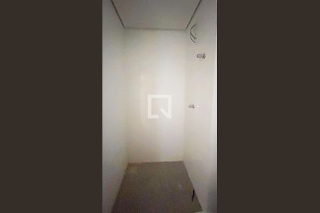 Banheiro de kitnet/studio para alugar com 1 quarto, 27m² em Vila Congonhas, São Paulo